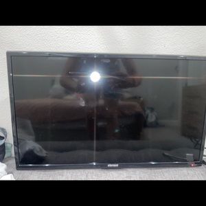 Skytech Shadow Gaming PC Desktop and element 24” tv/monitor